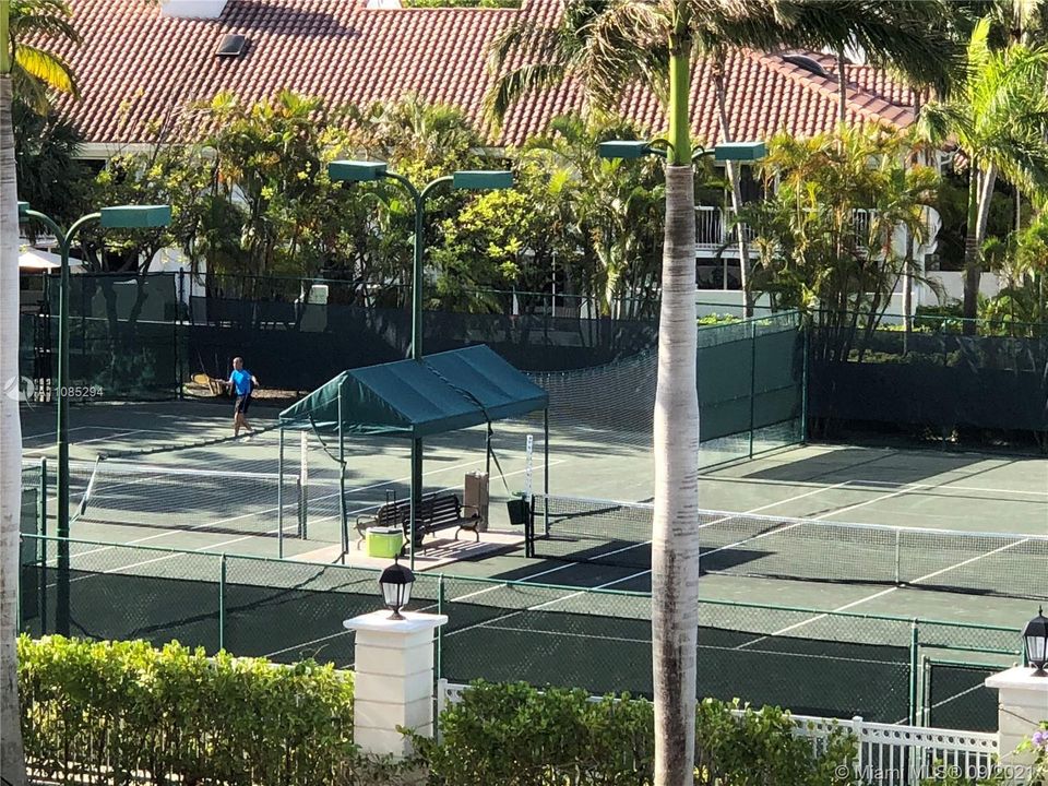 The Point At Aventura - Tenis Court
