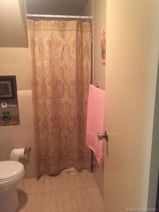 Recently Sold: $295,000 (3 beds, 3 baths, 1308 Square Feet)