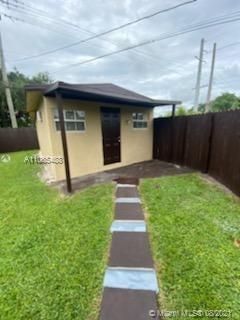 Recientemente alquilado: $1,000 (0 camas, 0 baños, 1296 Pies cuadrados)