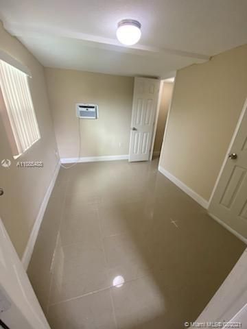 Recientemente alquilado: $1,000 (0 camas, 0 baños, 1296 Pies cuadrados)