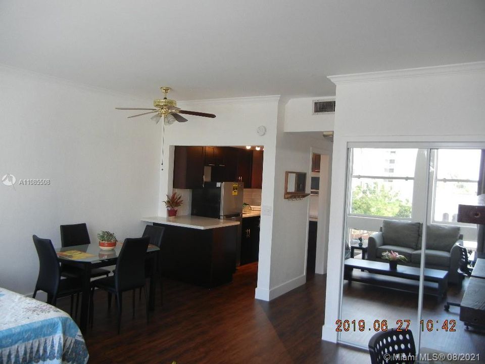 Recently Rented: $1,550 (0 beds, 1 baths, 450 Square Feet)