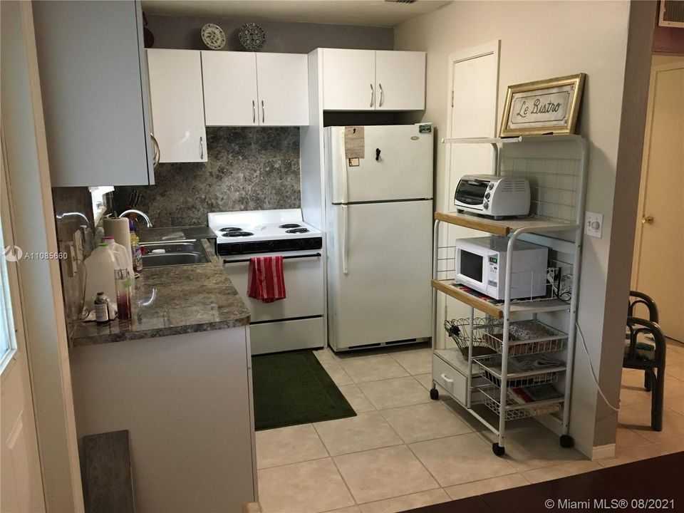 Recently Sold: $172,500 (2 beds, 1 baths, 759 Square Feet)