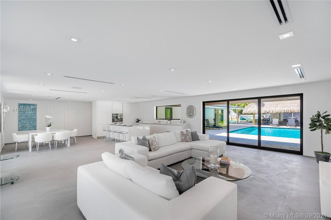 Recently Sold: $2,690,000 (4 beds, 3 baths, 2480 Square Feet)