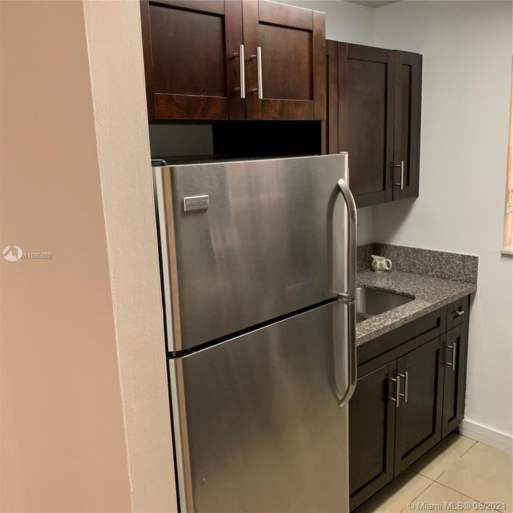 Recently Rented: $1,250 (1 beds, 1 baths, 620 Square Feet)