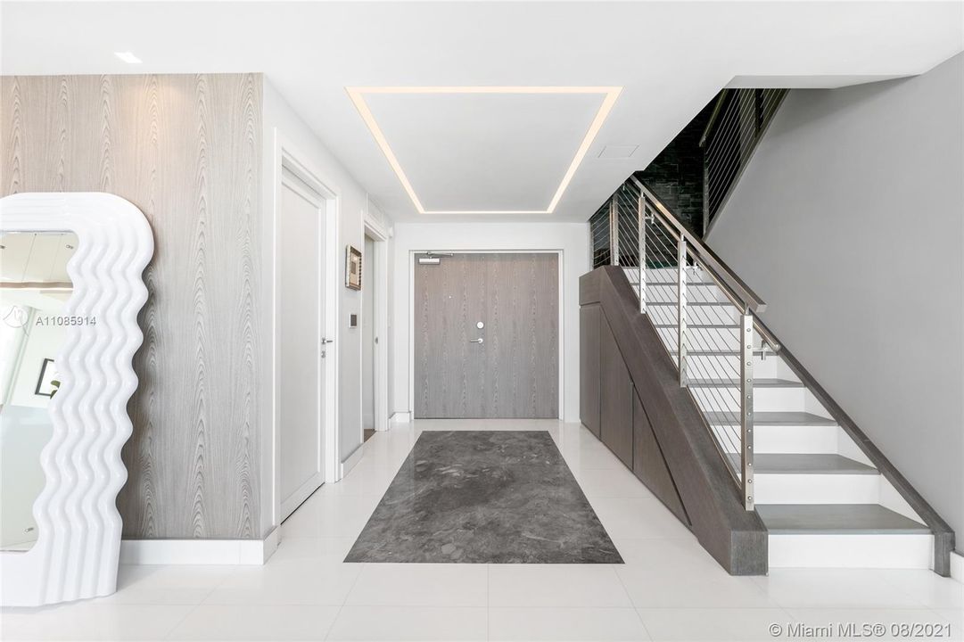 Recently Sold: $4,200,000 (3 beds, 3 baths, 2238 Square Feet)