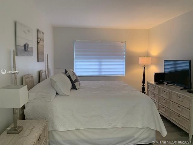 Recently Rented: $3,200 (1 beds, 1 baths, 850 Square Feet)