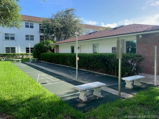 Recently Rented: $3,200 (1 beds, 1 baths, 850 Square Feet)