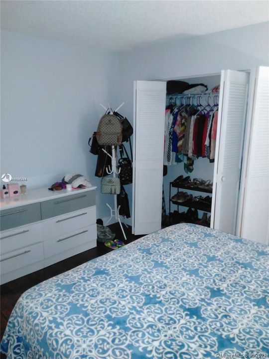 Vendido Recientemente: $230,000 (3 camas, 2 baños, 1266 Pies cuadrados)