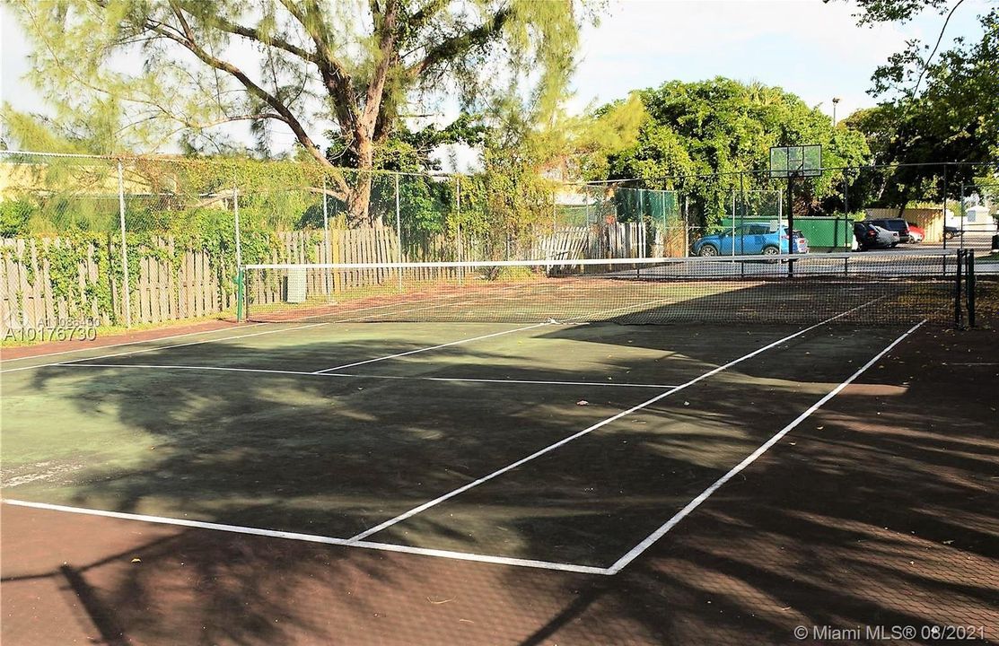 Recientemente alquilado: $2,100 (2 camas, 2 baños, 1000 Pies cuadrados)