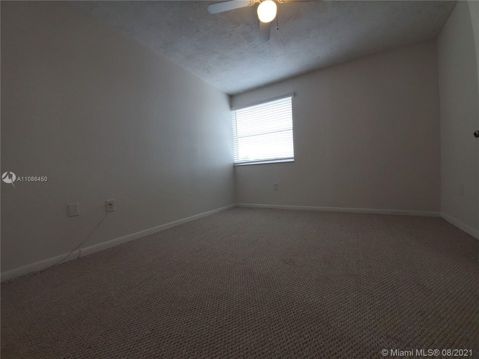 Recientemente alquilado: $2,100 (2 camas, 2 baños, 1000 Pies cuadrados)