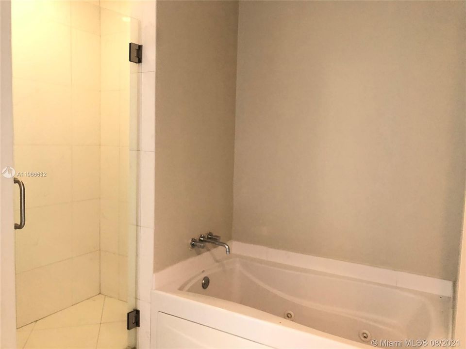 Недавно арендовано: $2,800 (1 спален, 1 ванн, 738 Квадратных фут)