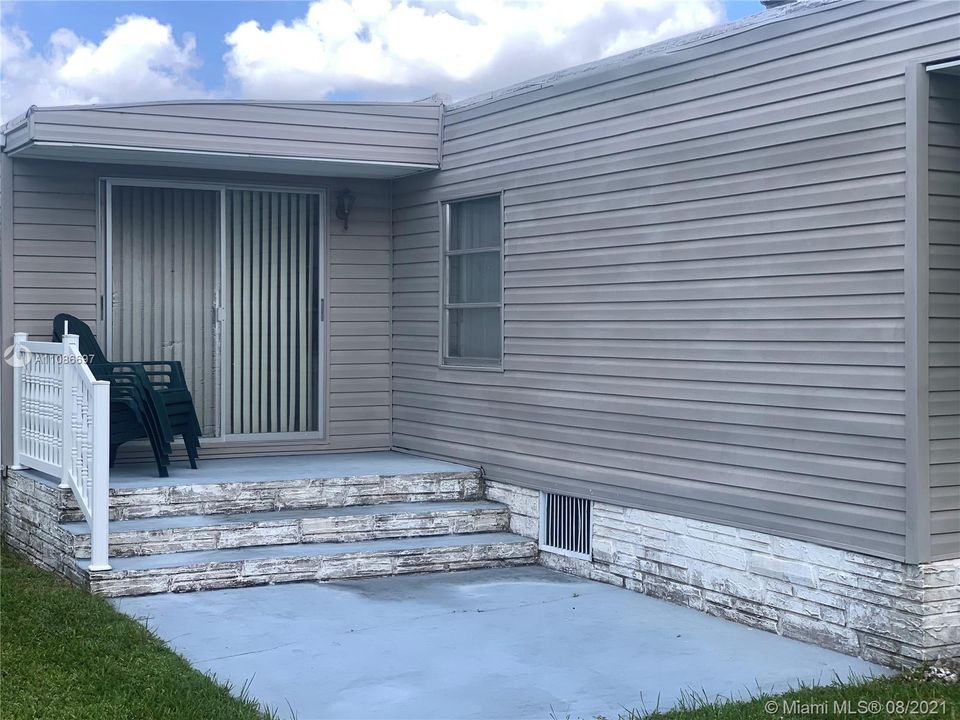 Vendido Recientemente: $43,000 (2 camas, 2 baños, 0 Pies cuadrados)