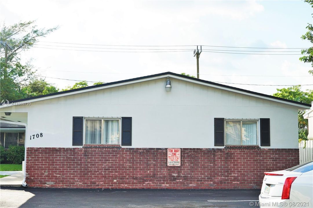 Recientemente alquilado: $1,200 (1 camas, 1 baños, 3144 Pies cuadrados)