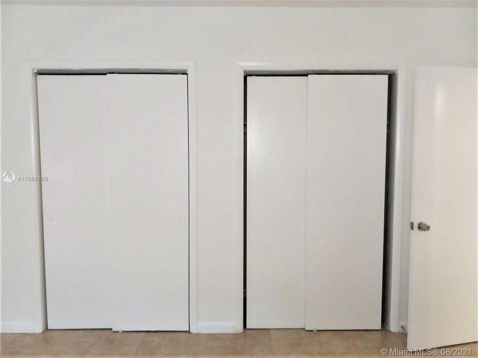 Recientemente alquilado: $1,200 (1 camas, 1 baños, 3144 Pies cuadrados)