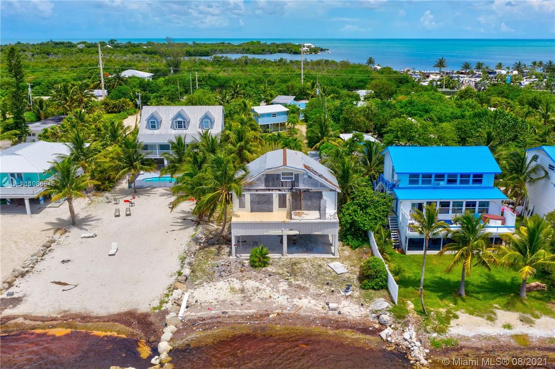 Recently Sold: $779,900 (6 beds, 5 baths, 3084 Square Feet)