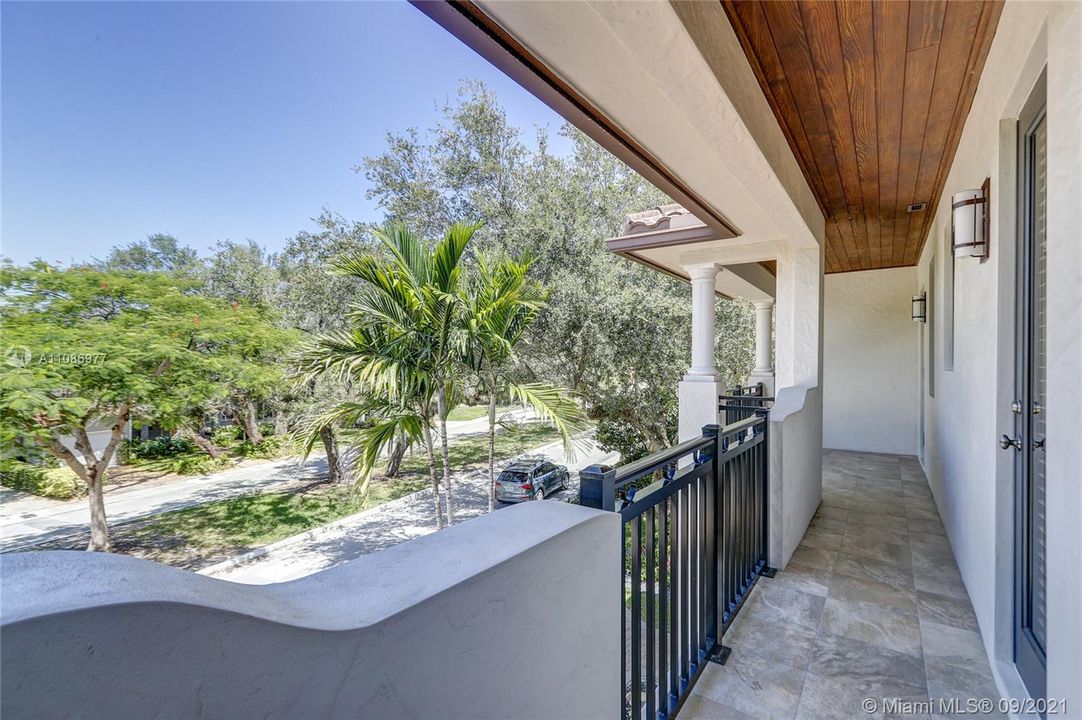 Recently Sold: $1,750,000 (4 beds, 3 baths, 2845 Square Feet)