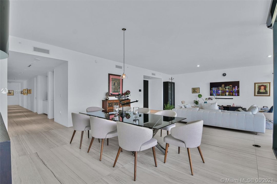 Recently Sold: $7,500,000 (4 beds, 5 baths, 4600 Square Feet)