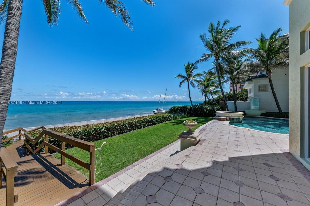 Recently Sold: $12,300,000 (5 beds, 8 baths, 8249 Square Feet)