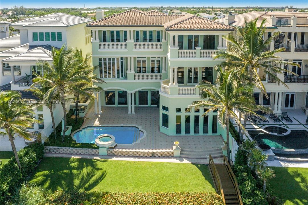 Recently Sold: $12,300,000 (5 beds, 8 baths, 8249 Square Feet)