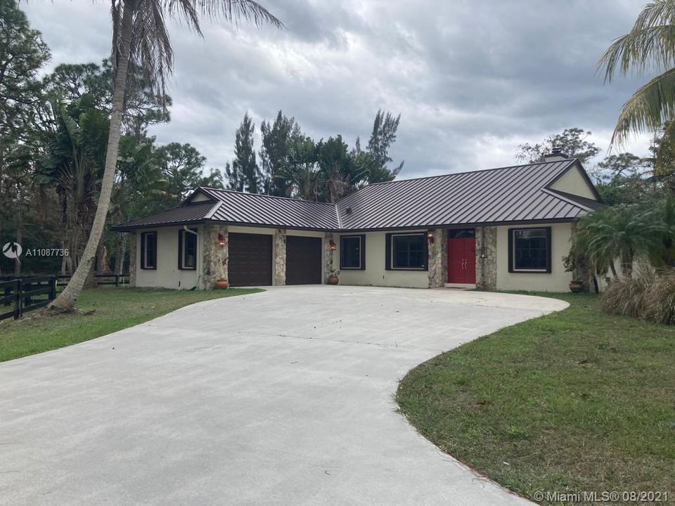 Recently Sold: $1,875,000 (4 beds, 3 baths, 2518 Square Feet)