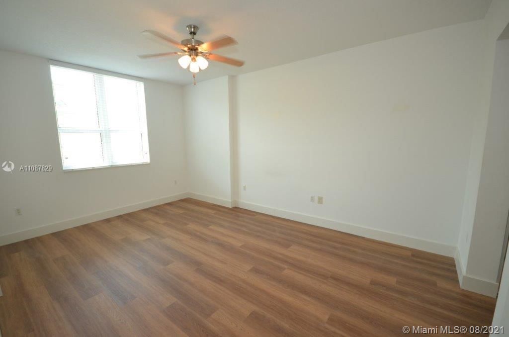 Recently Rented: $1,600 (1 beds, 1 baths, 835 Square Feet)