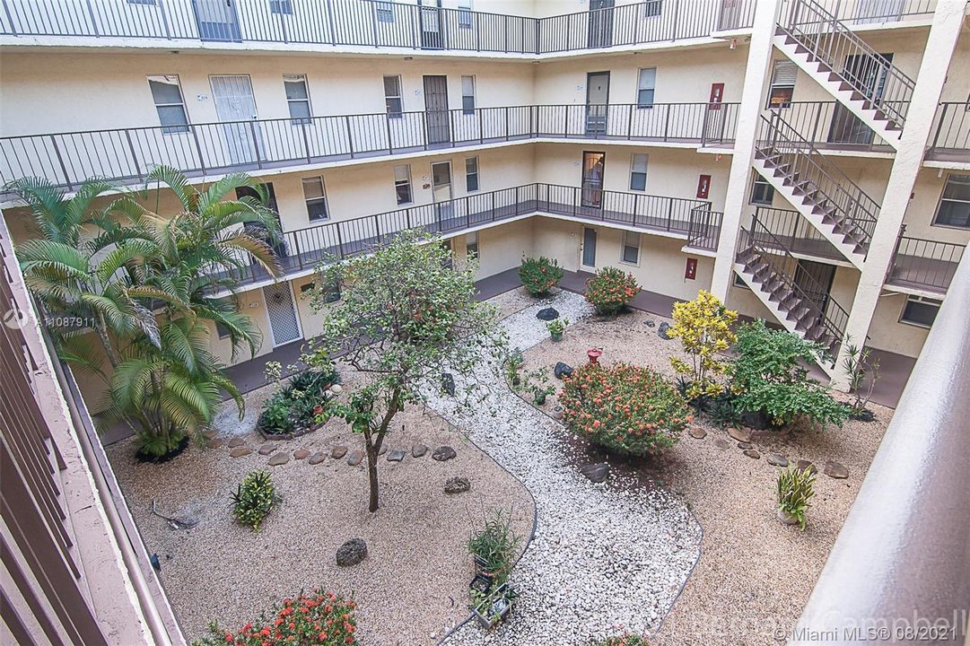 Recently Sold: $100,000 (2 beds, 2 baths, 1010 Square Feet)