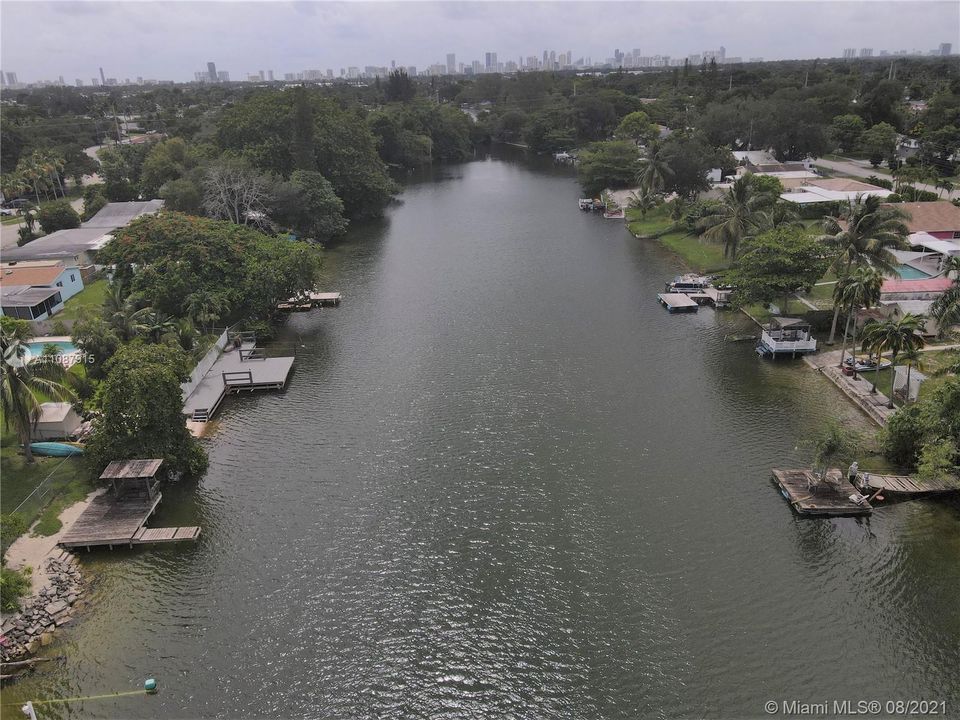 Recently Sold: $550,000 (4 beds, 2 baths, 2352 Square Feet)