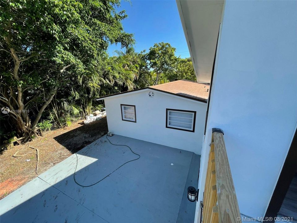 Recently Sold: $550,000 (4 beds, 2 baths, 2352 Square Feet)