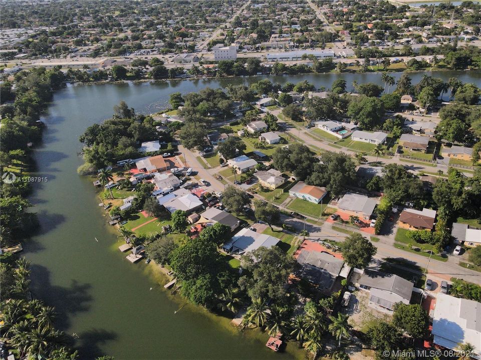 Recently Sold: $550,000 (4 beds, 2 baths, 2352 Square Feet)