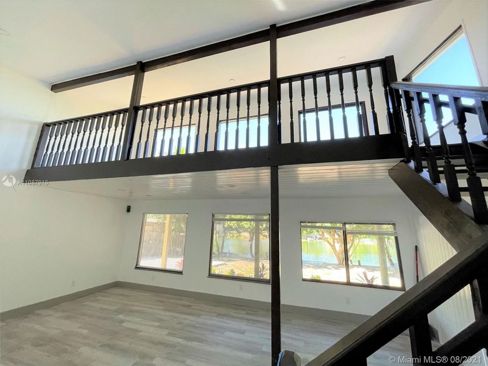 Recently Sold: $550,000 (4 beds, 2 baths, 2352 Square Feet)
