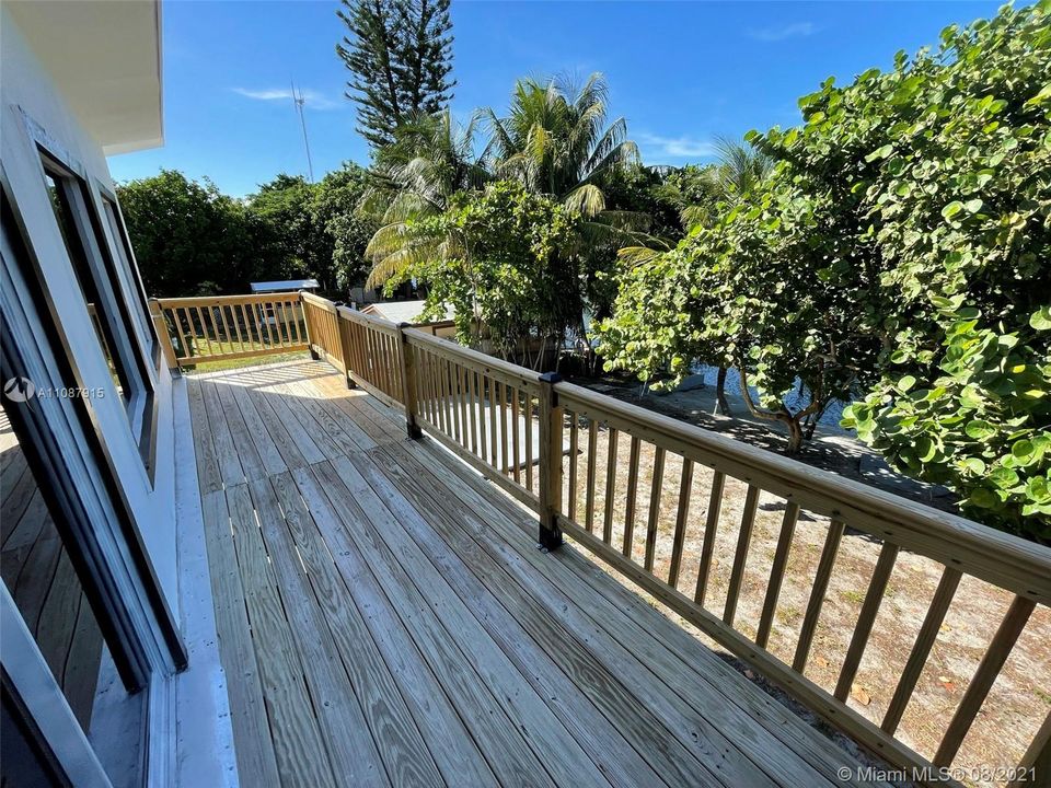 Recently Sold: $550,000 (4 beds, 2 baths, 2352 Square Feet)