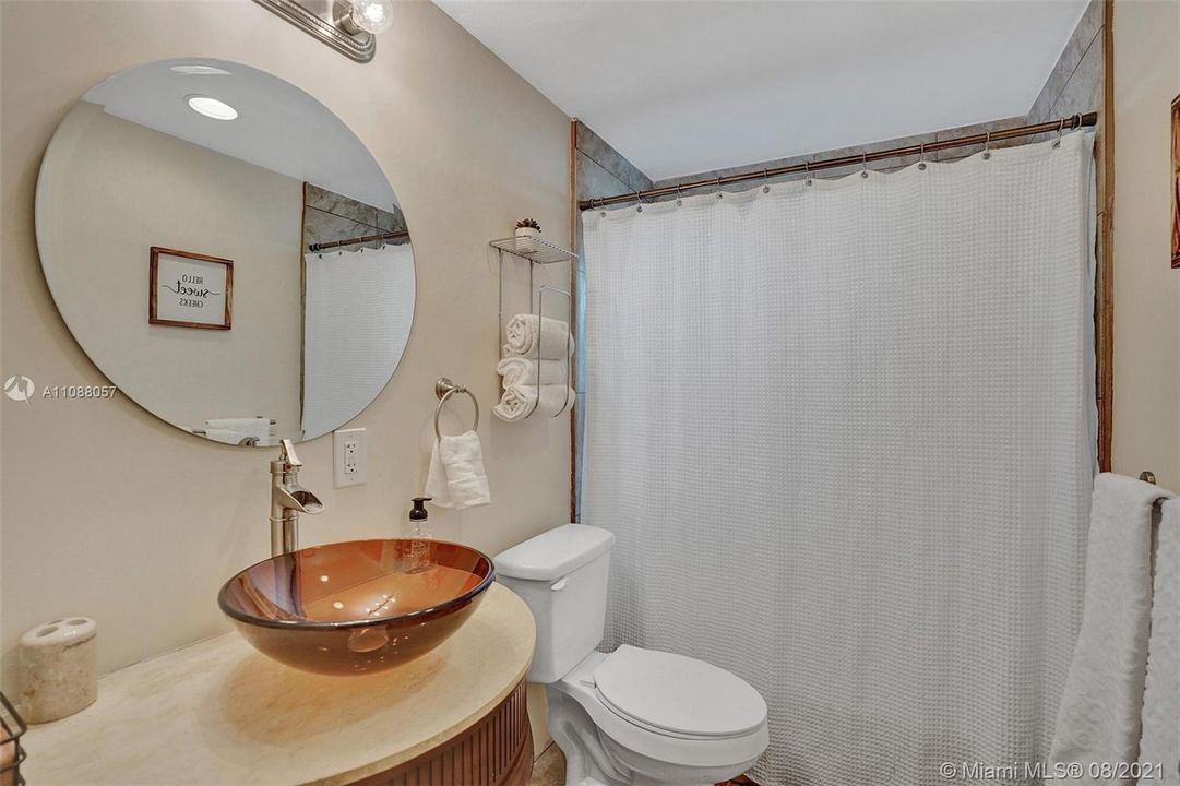 Vendido Recientemente: $250,000 (1 camas, 1 baños, 850 Pies cuadrados)