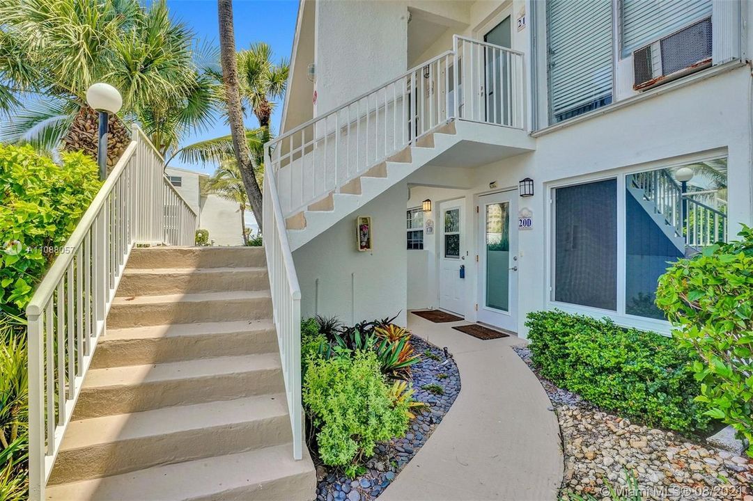 Vendido Recientemente: $250,000 (1 camas, 1 baños, 850 Pies cuadrados)