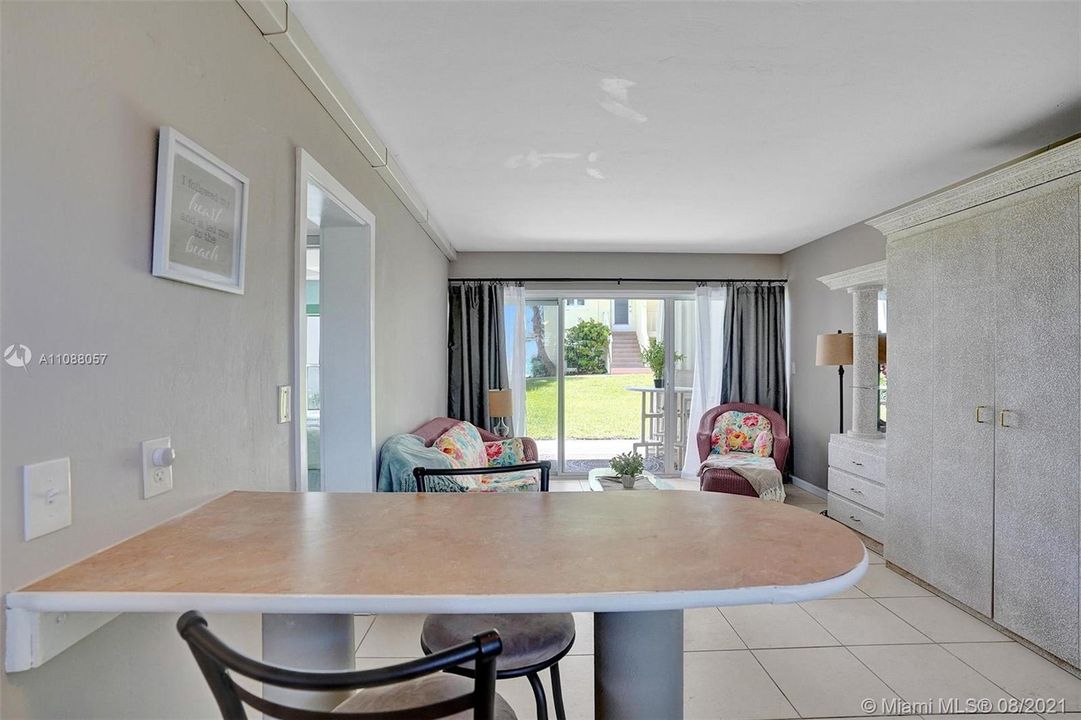 Vendido Recientemente: $250,000 (1 camas, 1 baños, 850 Pies cuadrados)