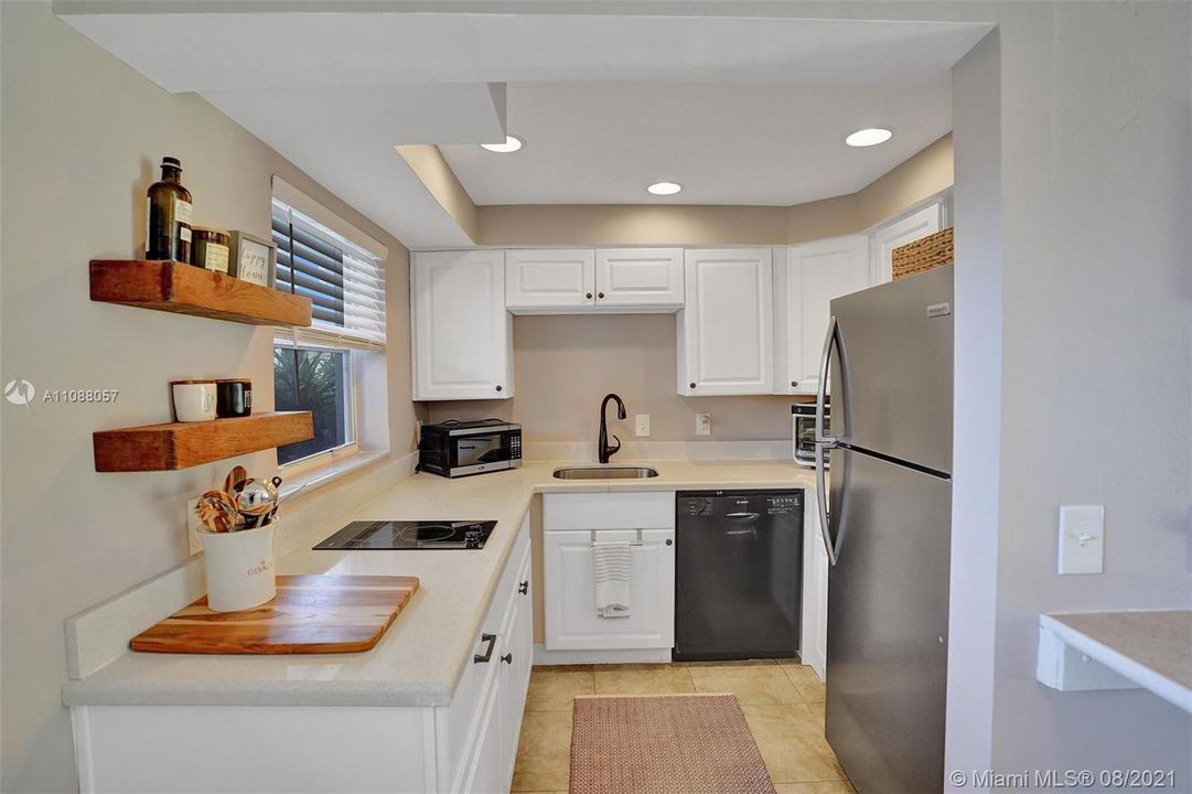 Vendido Recientemente: $250,000 (1 camas, 1 baños, 850 Pies cuadrados)