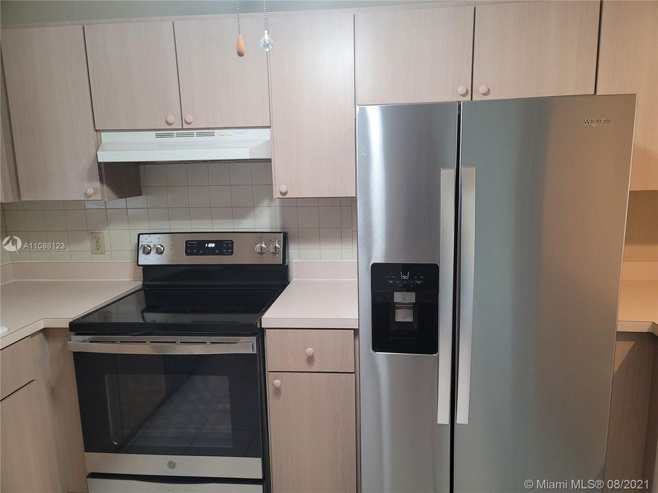 Recently Rented: $1,550 (2 beds, 2 baths, 1251 Square Feet)