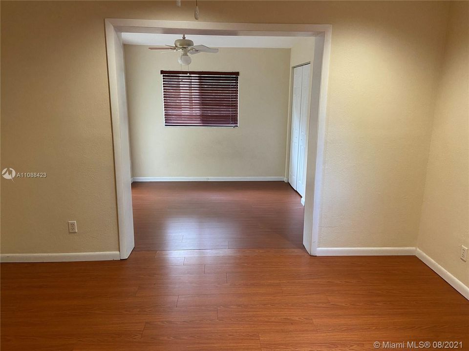 Recently Rented: $5,000 (4 beds, 3 baths, 2080 Square Feet)