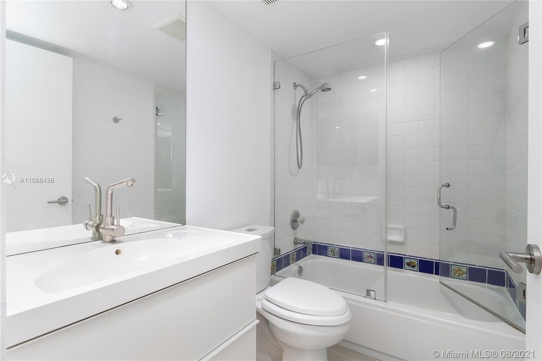 Недавно арендовано: $10,550 (5 спален, 4 ванн, 3184 Квадратных фут)