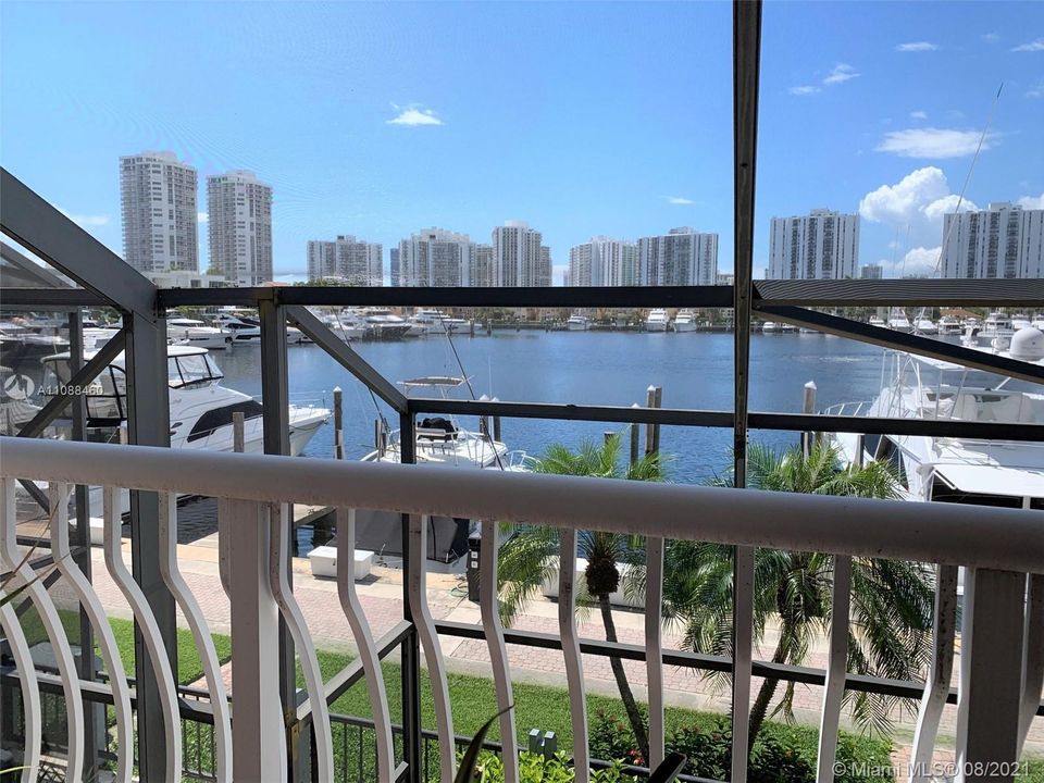 Recently Sold: $799,000 (2 beds, 2 baths, 2396 Square Feet)