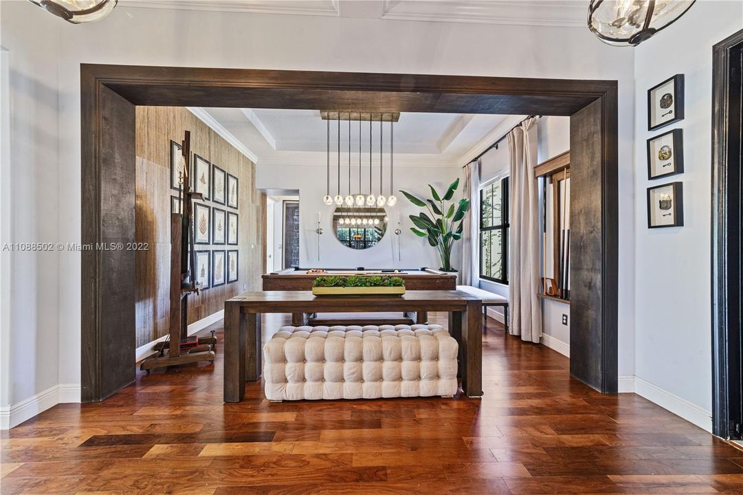 Недавно арендовано: $17,000 (5 спален, 5 ванн, 4110 Квадратных фут)