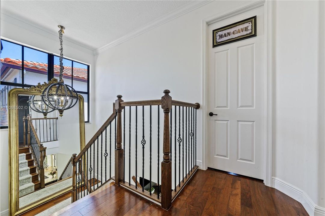 Недавно арендовано: $17,000 (5 спален, 5 ванн, 4110 Квадратных фут)