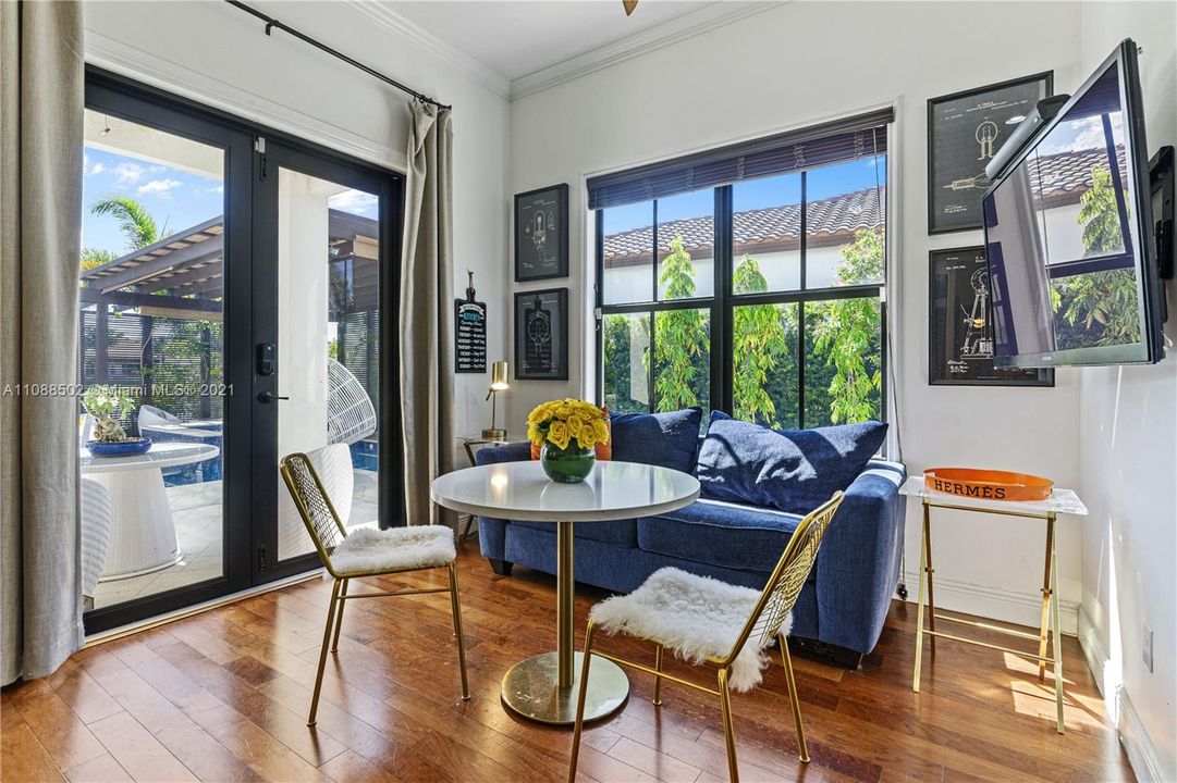 Недавно арендовано: $17,000 (5 спален, 5 ванн, 4110 Квадратных фут)