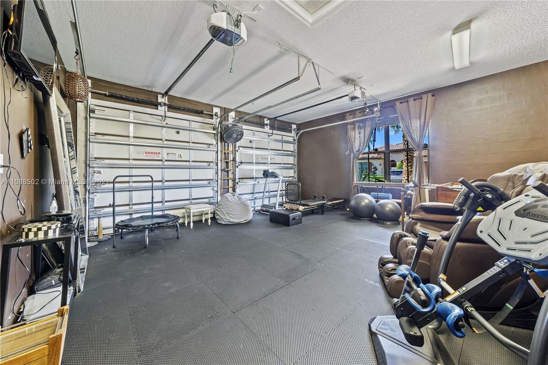 Недавно арендовано: $17,000 (5 спален, 5 ванн, 4110 Квадратных фут)