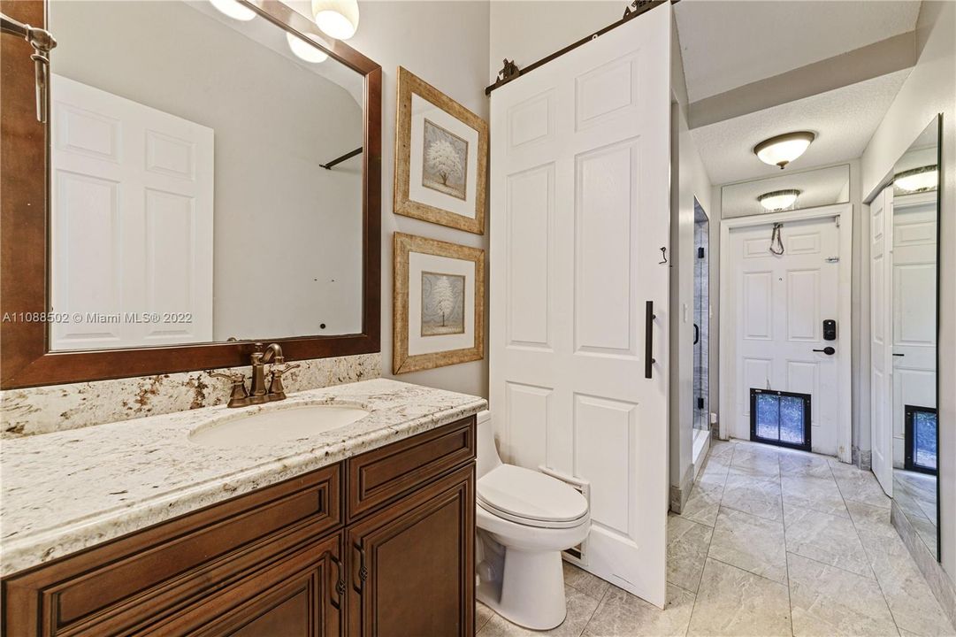 Недавно арендовано: $17,000 (5 спален, 5 ванн, 4110 Квадратных фут)