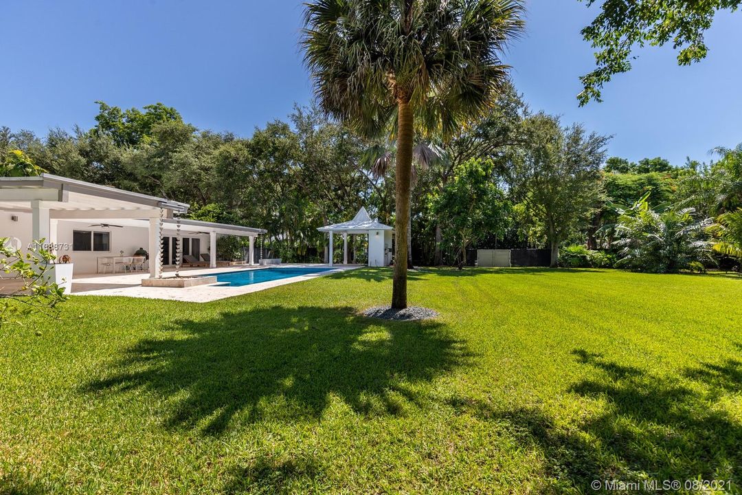 Recently Sold: $1,795,000 (4 beds, 4 baths, 3079 Square Feet)