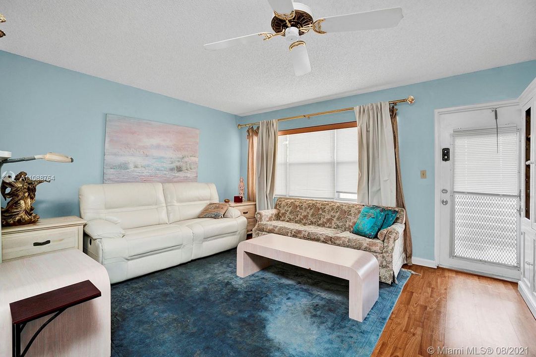 Recently Sold: $40,000 (1 beds, 1 baths, 590 Square Feet)