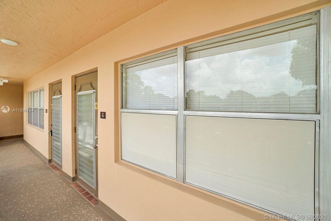 Recently Sold: $40,000 (1 beds, 1 baths, 590 Square Feet)