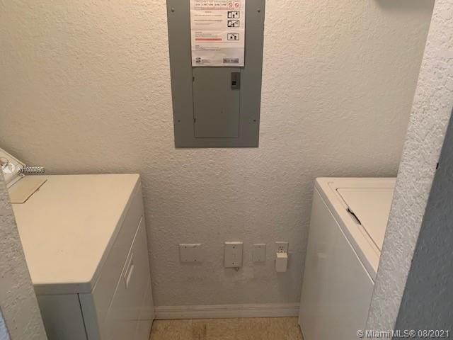 Recientemente alquilado: $1,375 (1 camas, 1 baños, 878 Pies cuadrados)