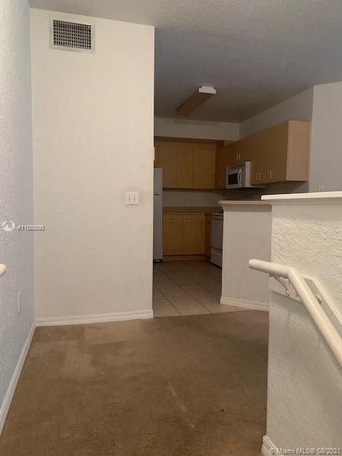 Recientemente alquilado: $1,375 (1 camas, 1 baños, 878 Pies cuadrados)