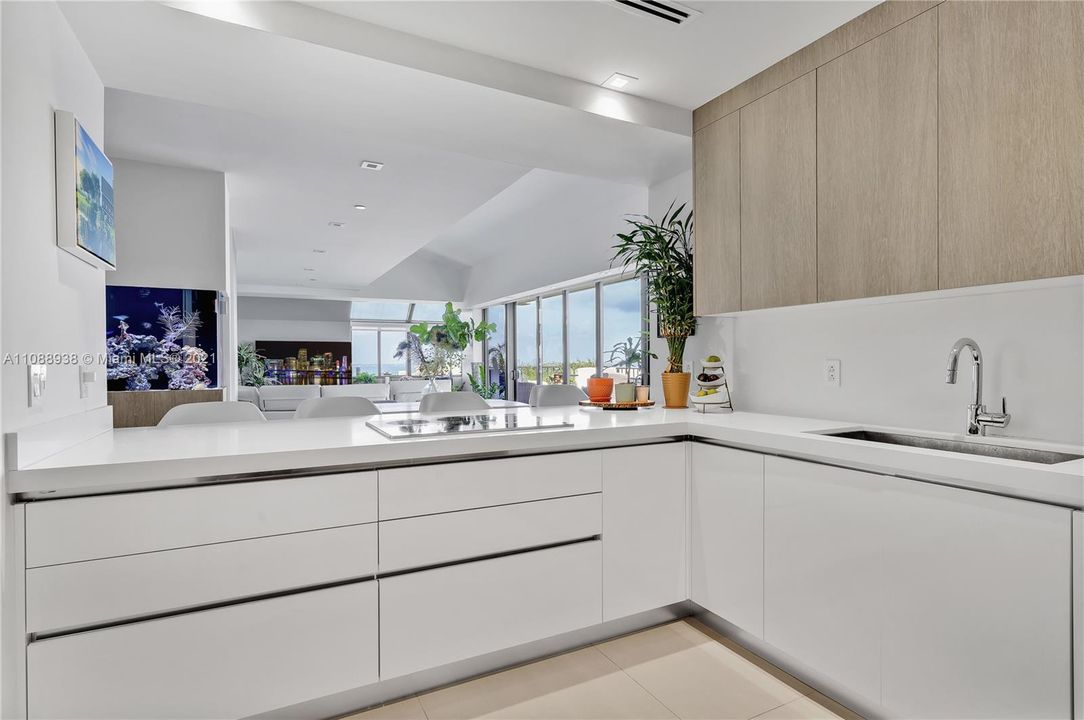 Recently Sold: $2,375,000 (2 beds, 3 baths, 1830 Square Feet)